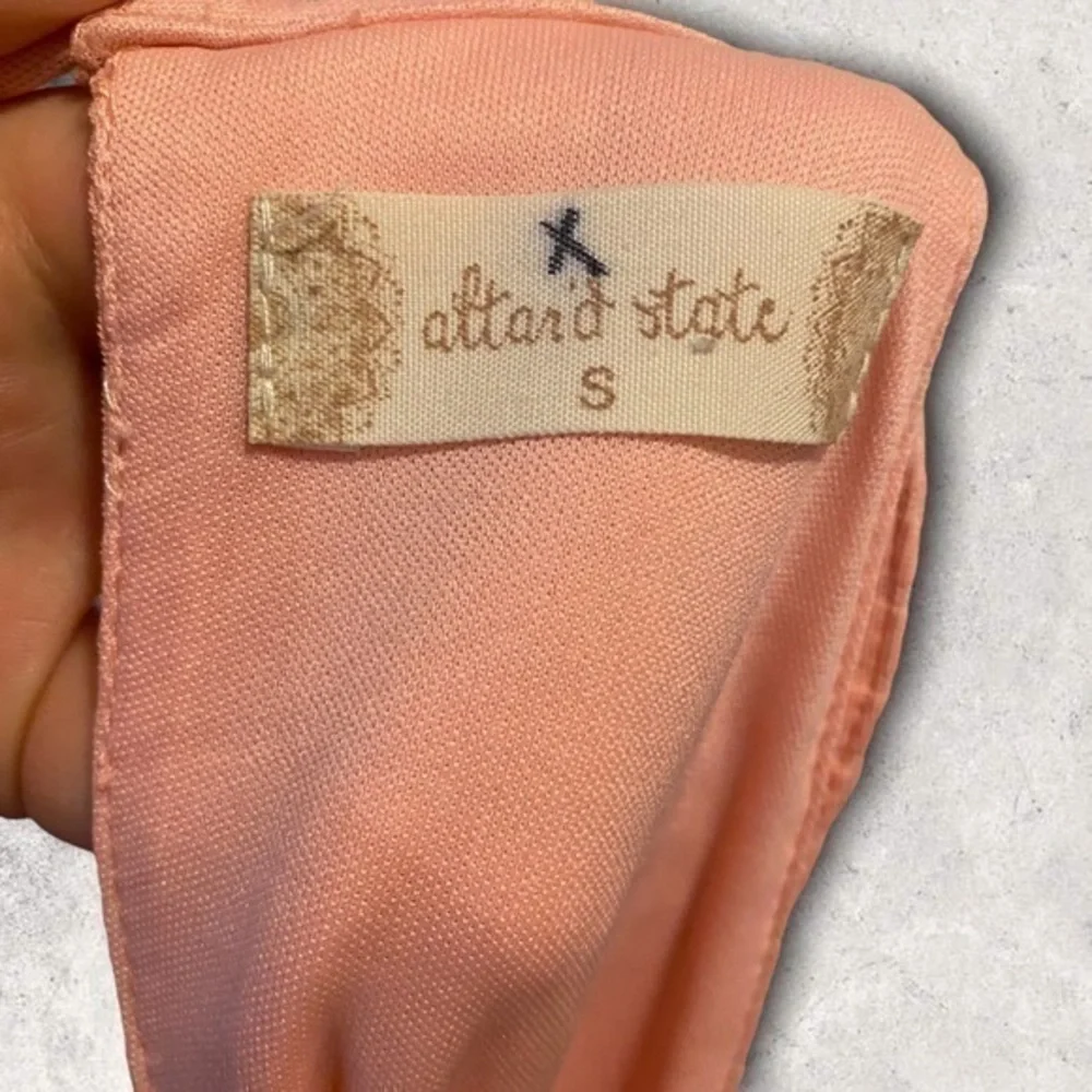 •Altar’d State• Light pink sleeveless‎ dress with partially open back